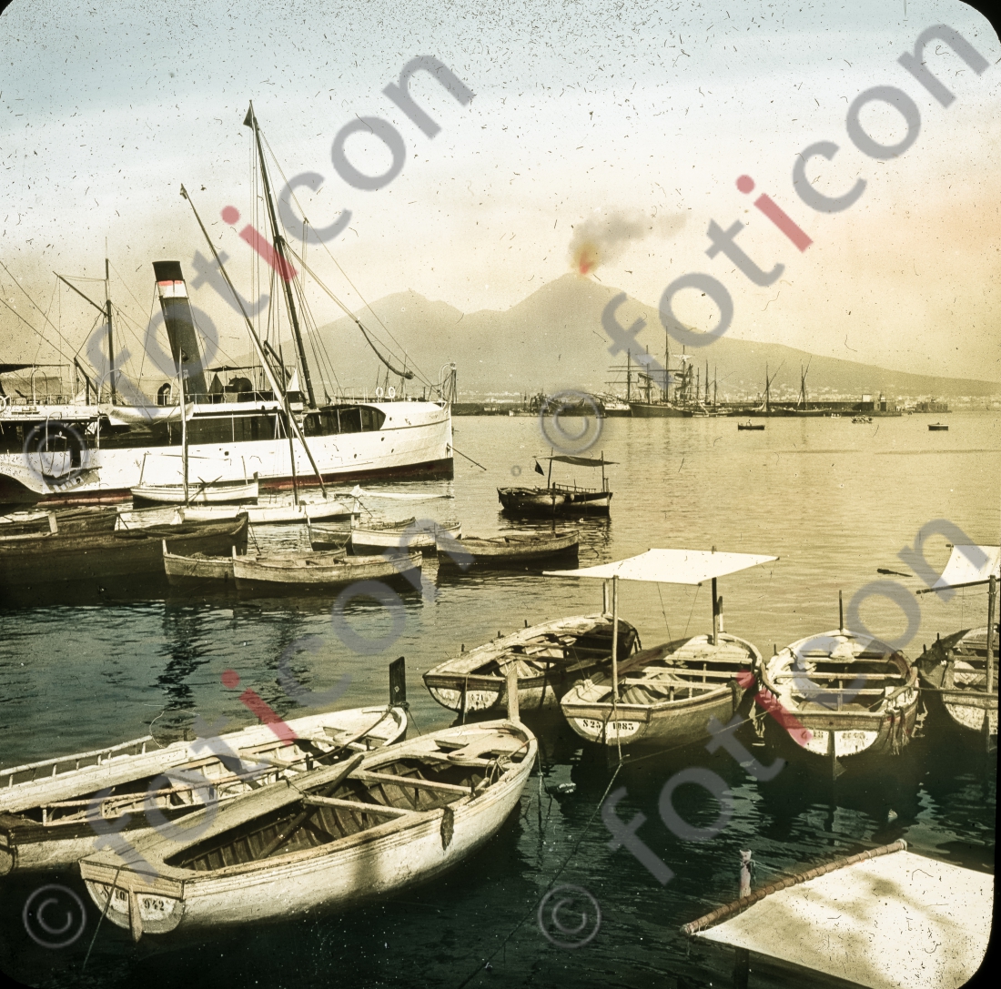 Hafen von Neapel | Port of Naples (foticon-simon-147-056.jpg)